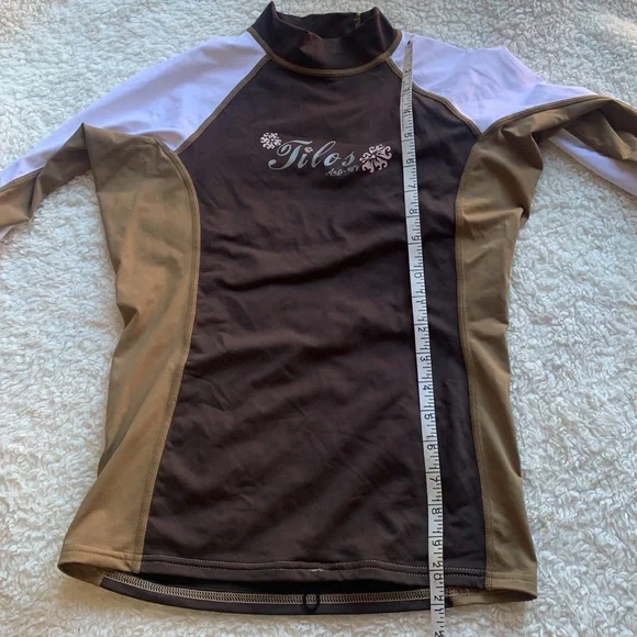 Tilos Rashguard Top - Picture 7 of 7